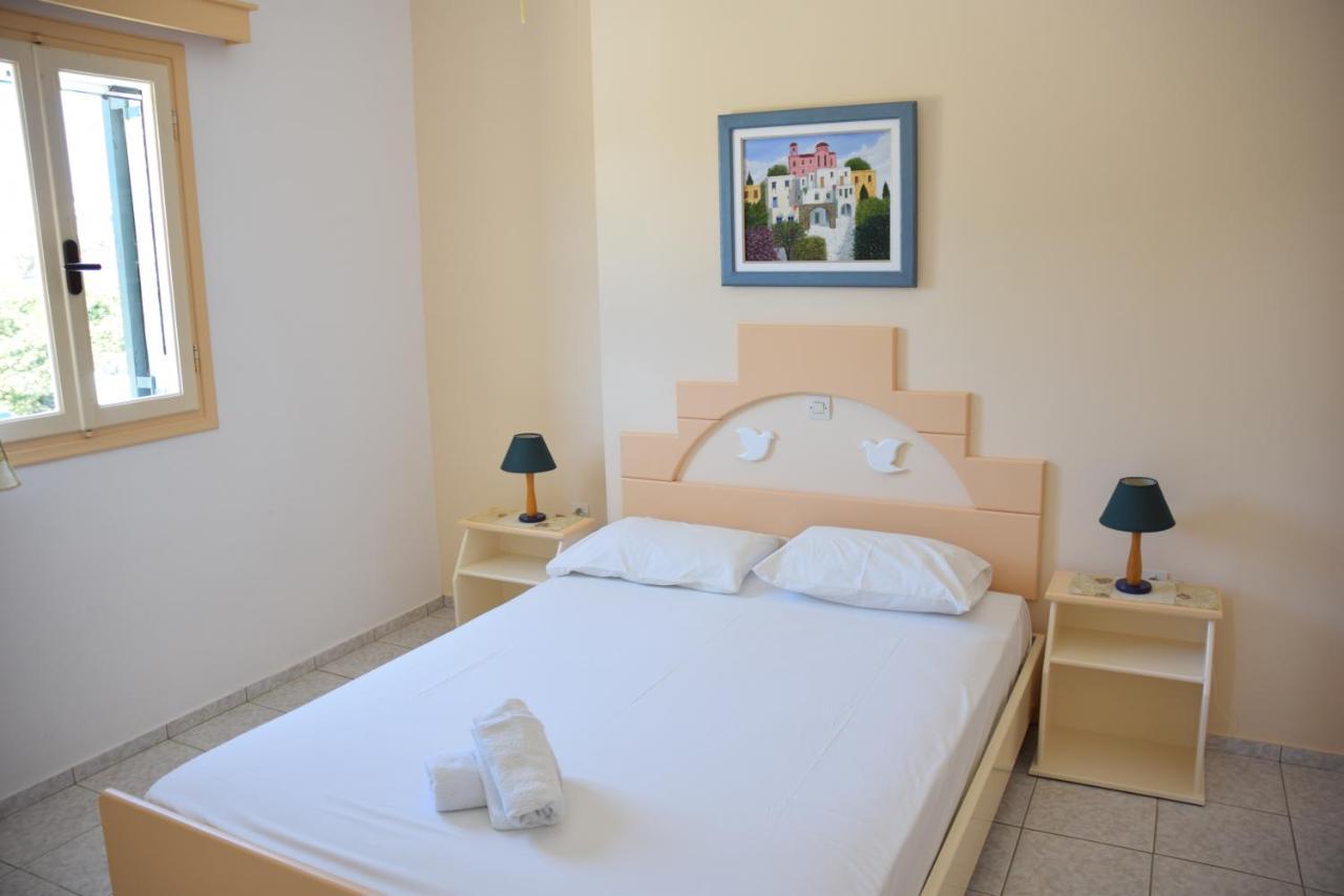 Porto Apergis Aparthotel Agios Ioannis  Exterior photo