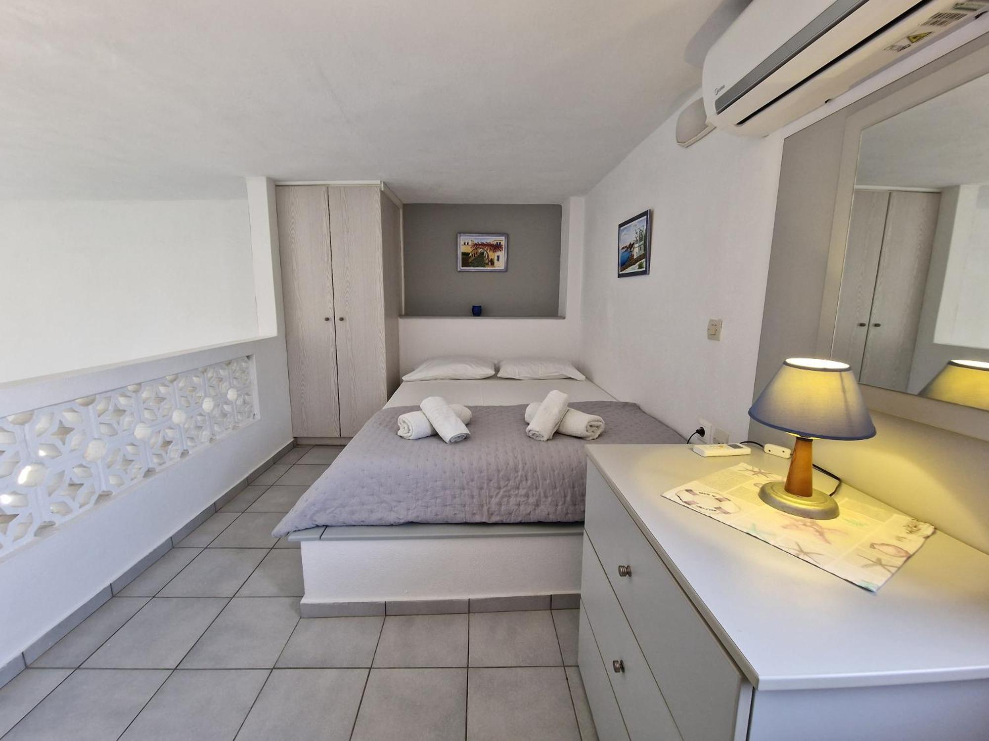 Porto Apergis Aparthotel Agios Ioannis  Exterior photo